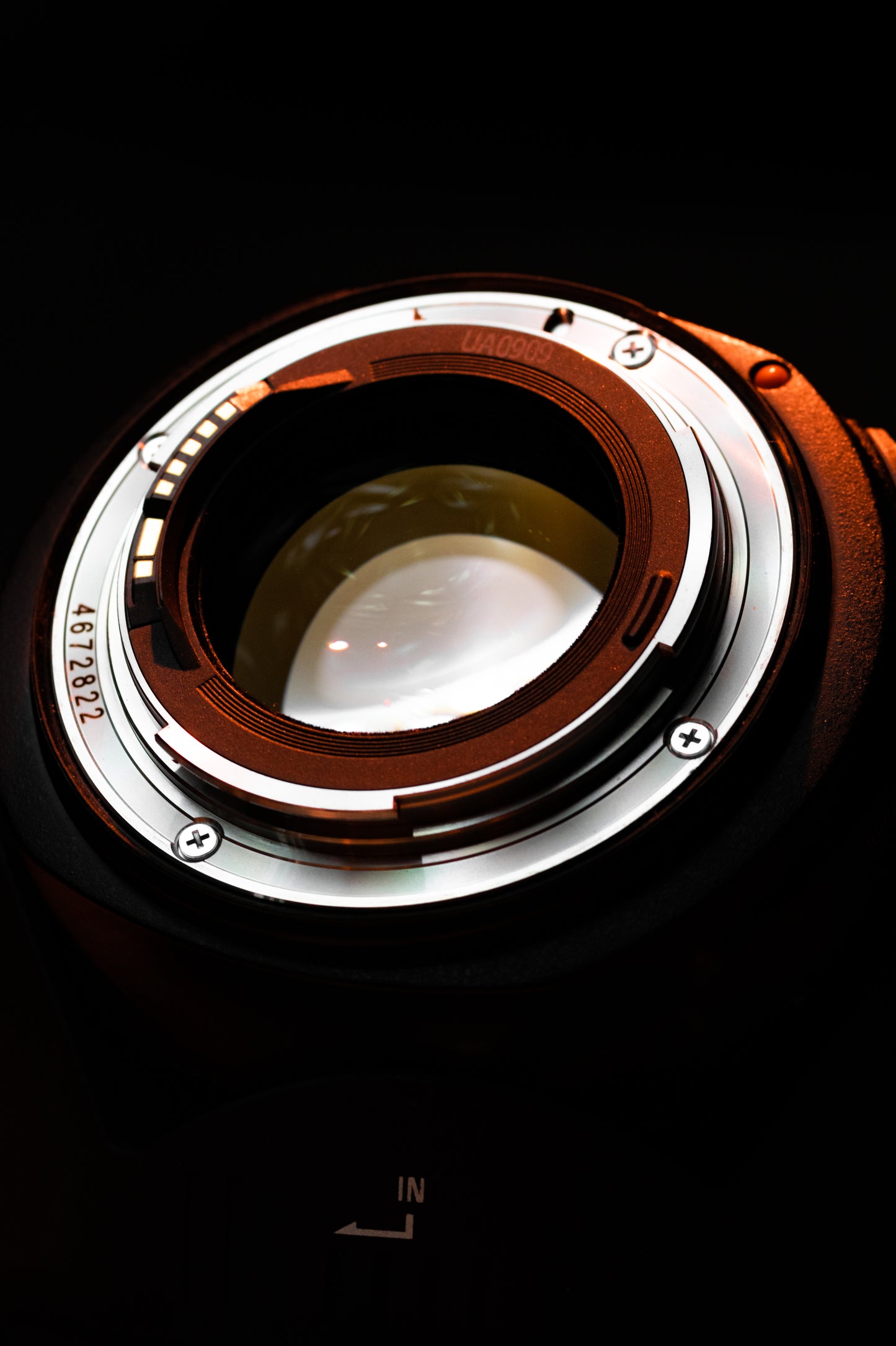 Canon EF 50mm f/1.2 L USM – Lente Premium de Alta Apertura con Parasol Incluido