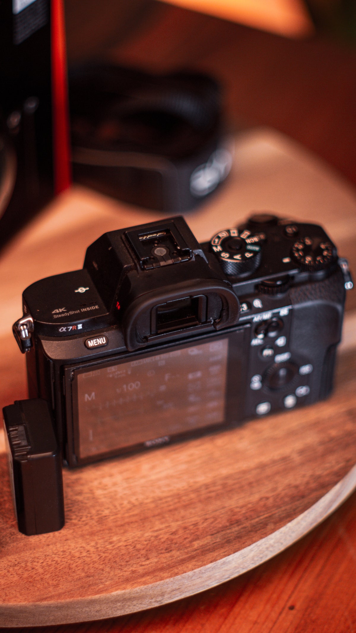 Sony A7R ll con battery grip – Cámara Mirrorless Full Frame de Alta Resolución