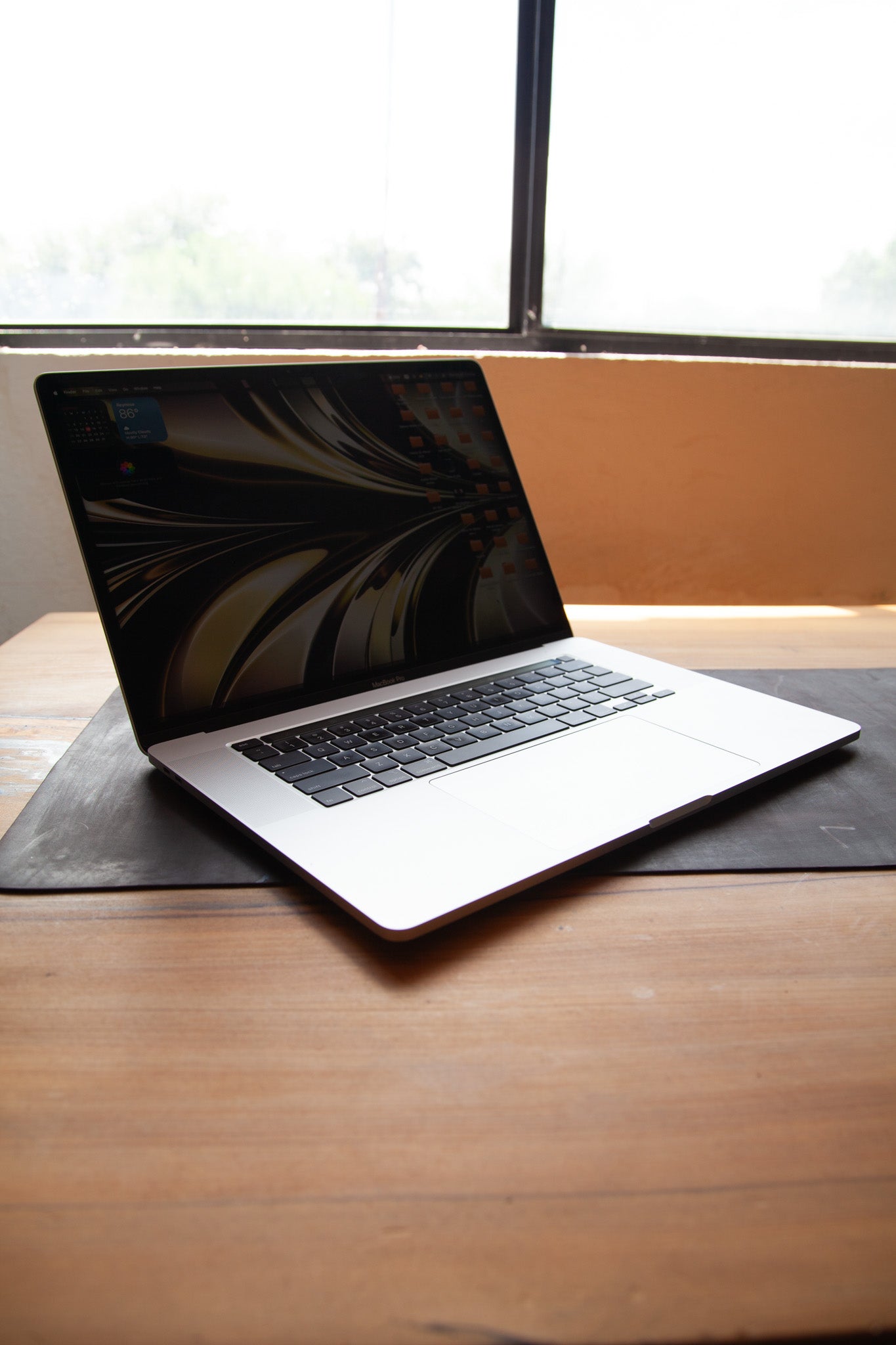 MacBook Pro 16” (2019) en excelente estado