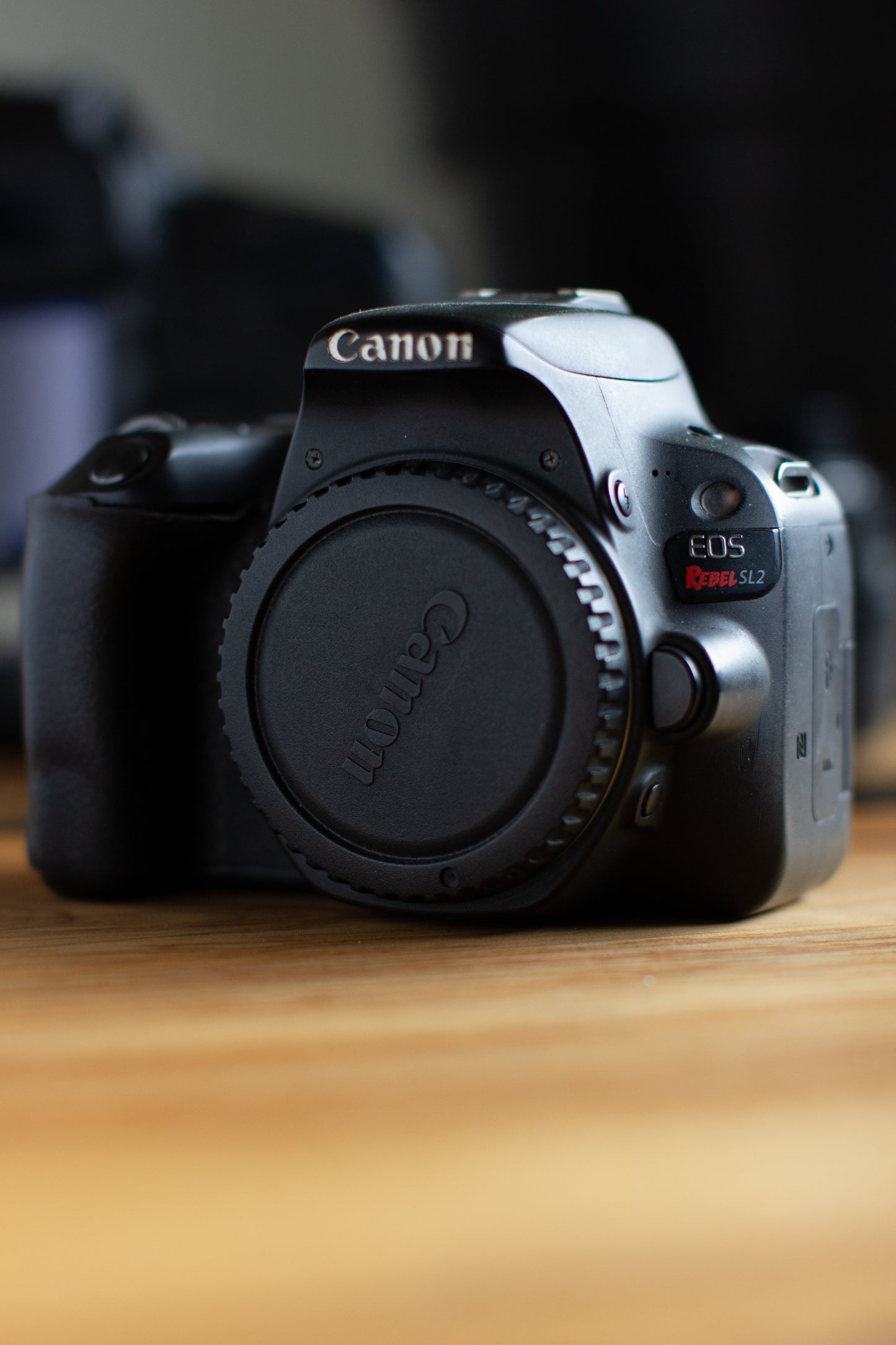 Canon SL2