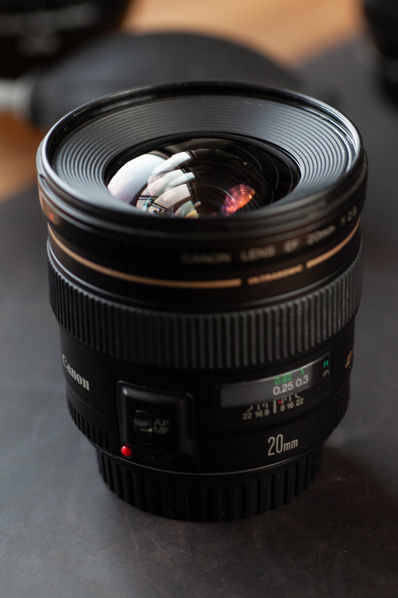 Canon EF 20mm f/2.8 Auto Focus USM Lens