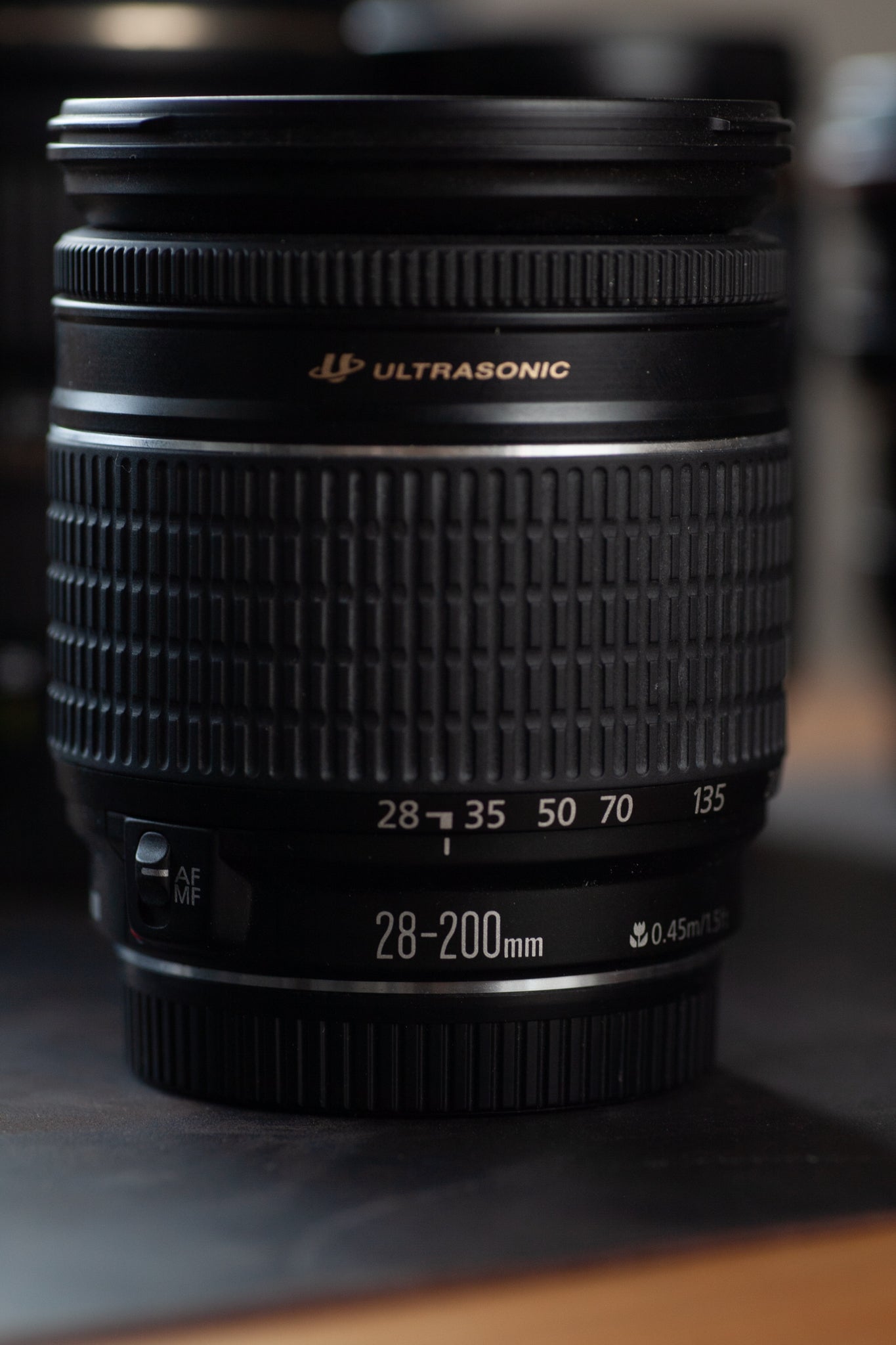 Canon EF 28-200mm USM