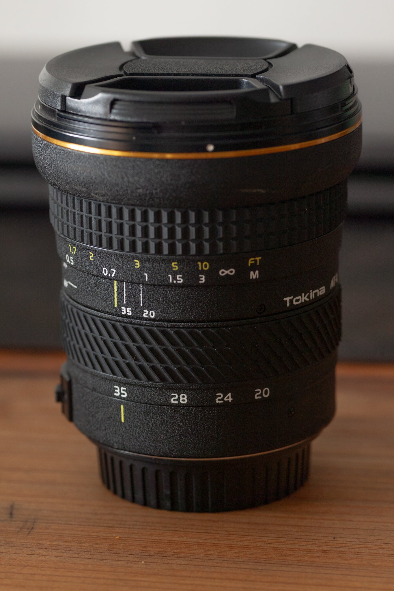 Tokina AT-X EF 20-35mm f/2.8
