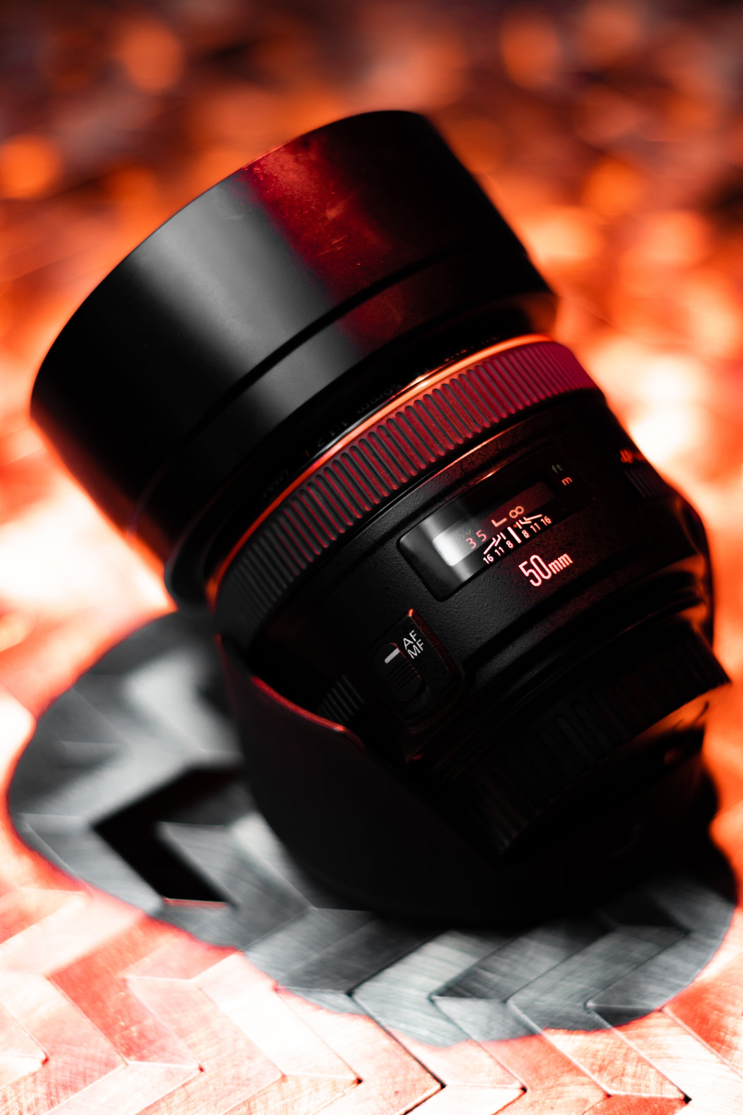Canon EF 50mm f/1.2 L USM – Lente Premium de Alta Apertura con Parasol Incluido