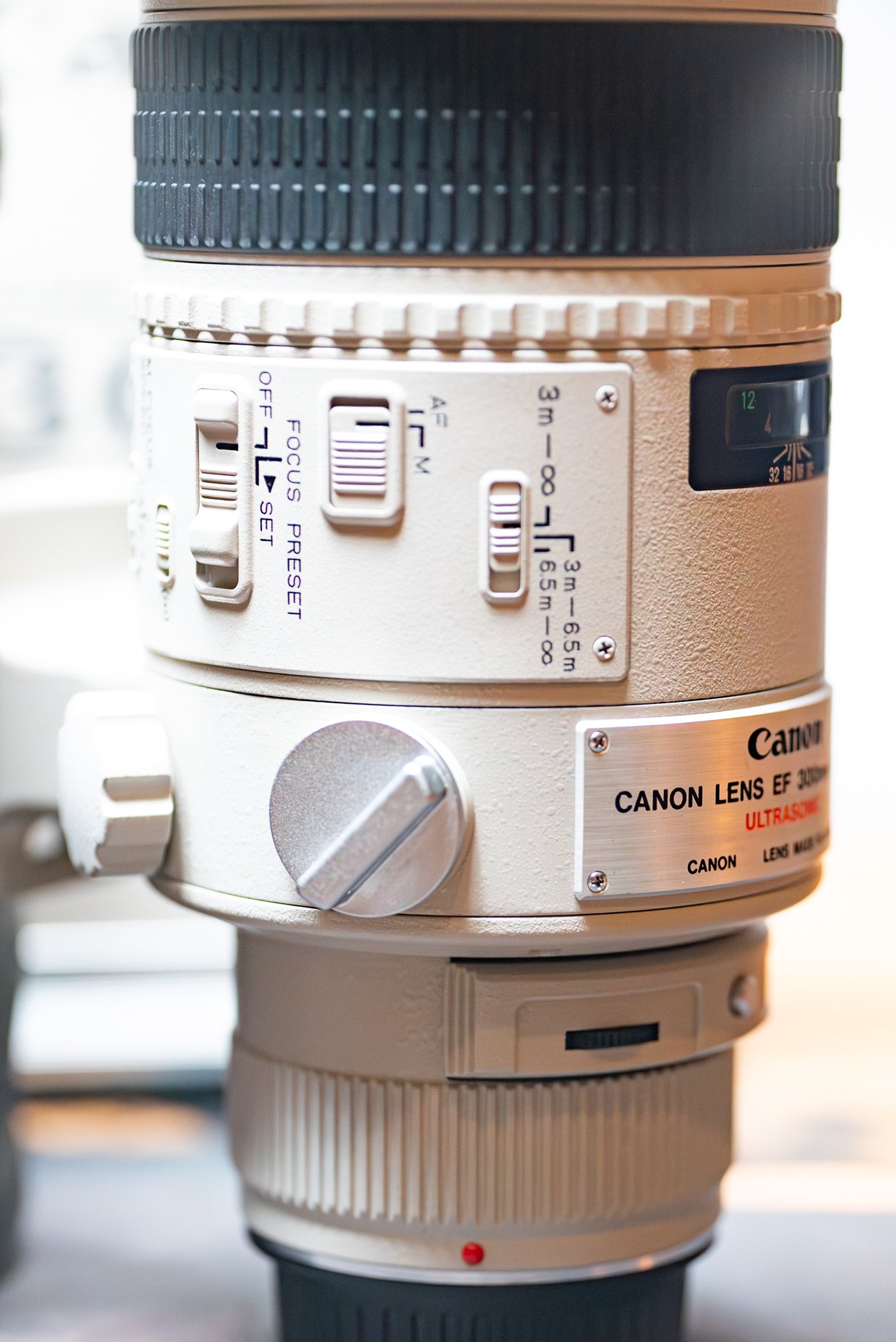 Canon EF 300mm f/2.8L USM – Telefoto Profesional de la Serie L