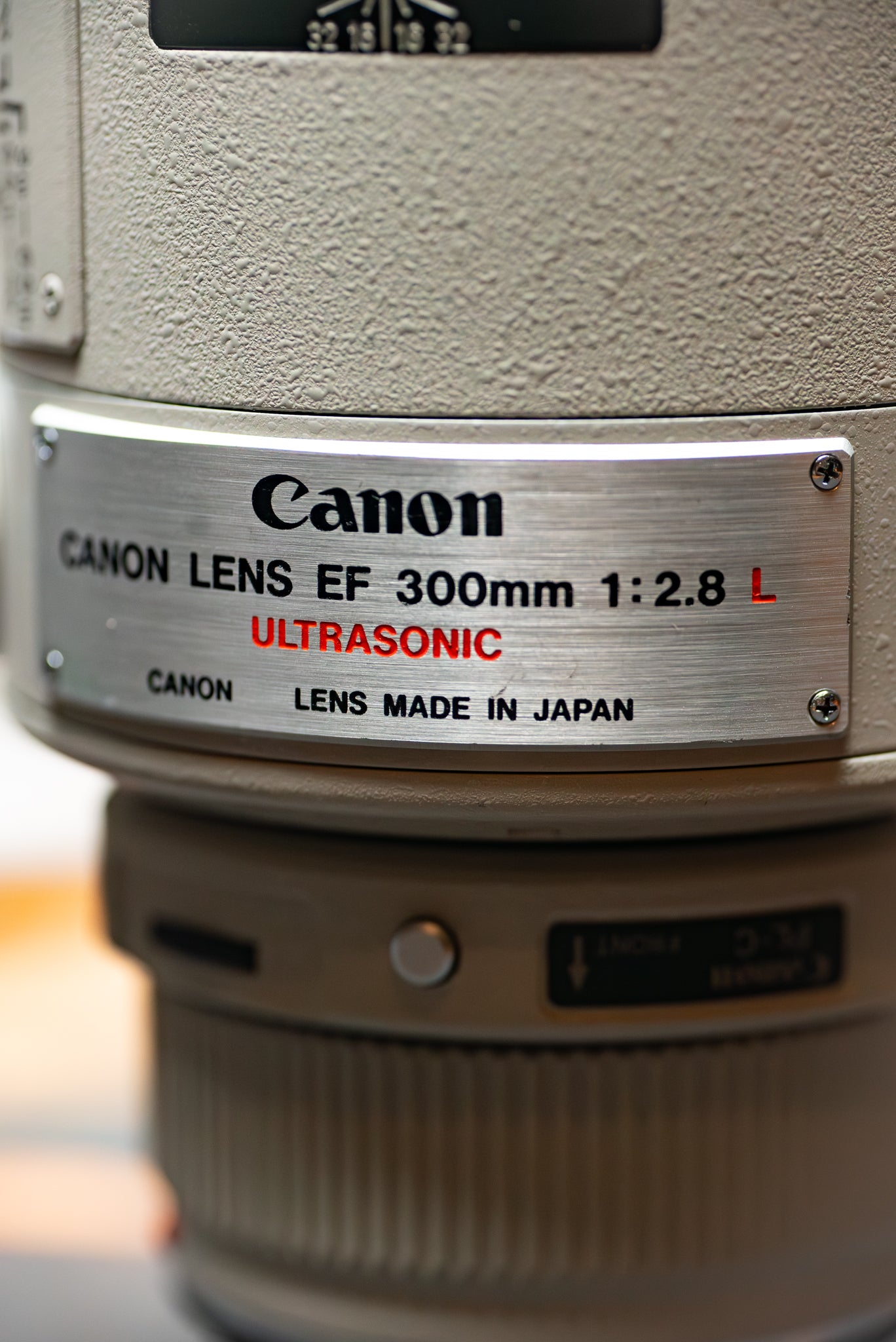 Canon EF 300mm f/2.8L USM – Telefoto Profesional de la Serie L