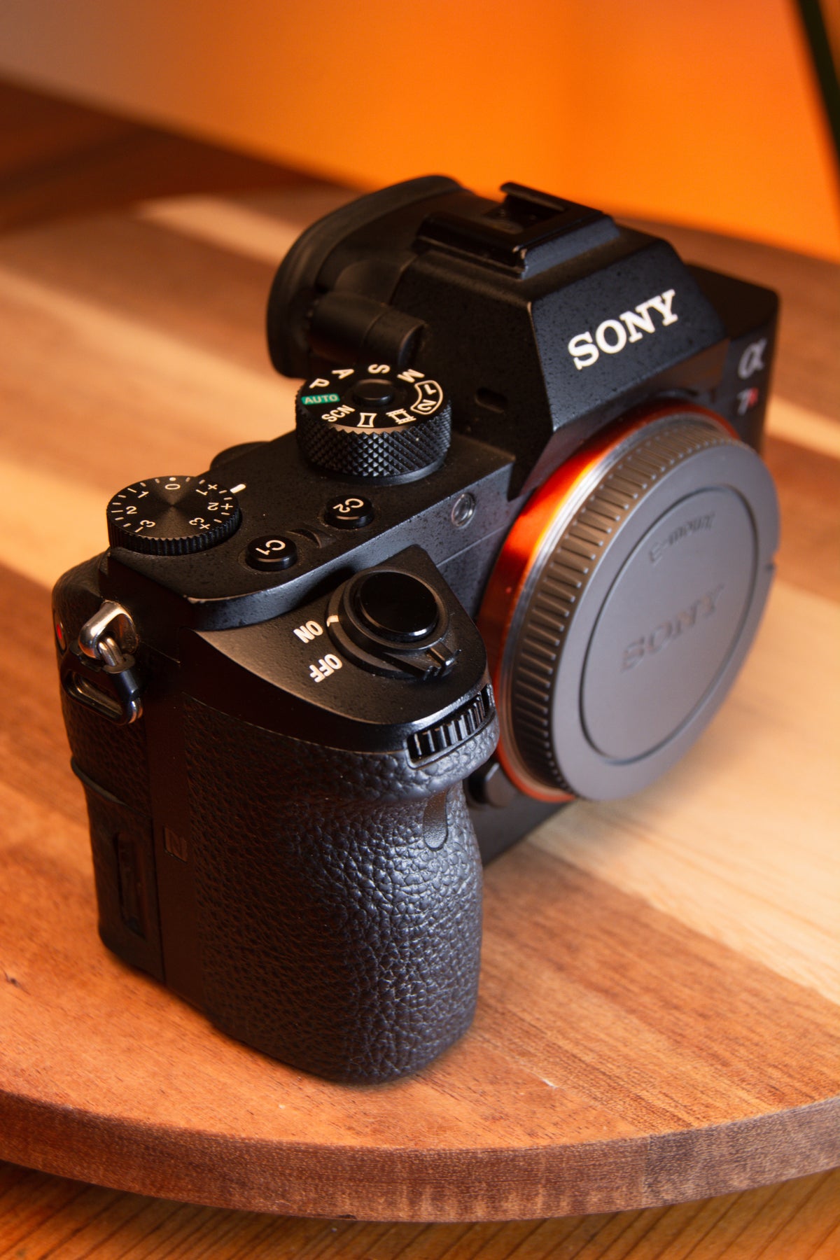 Sony A7R ll con battery grip – Cámara Mirrorless Full Frame de Alta Resolución