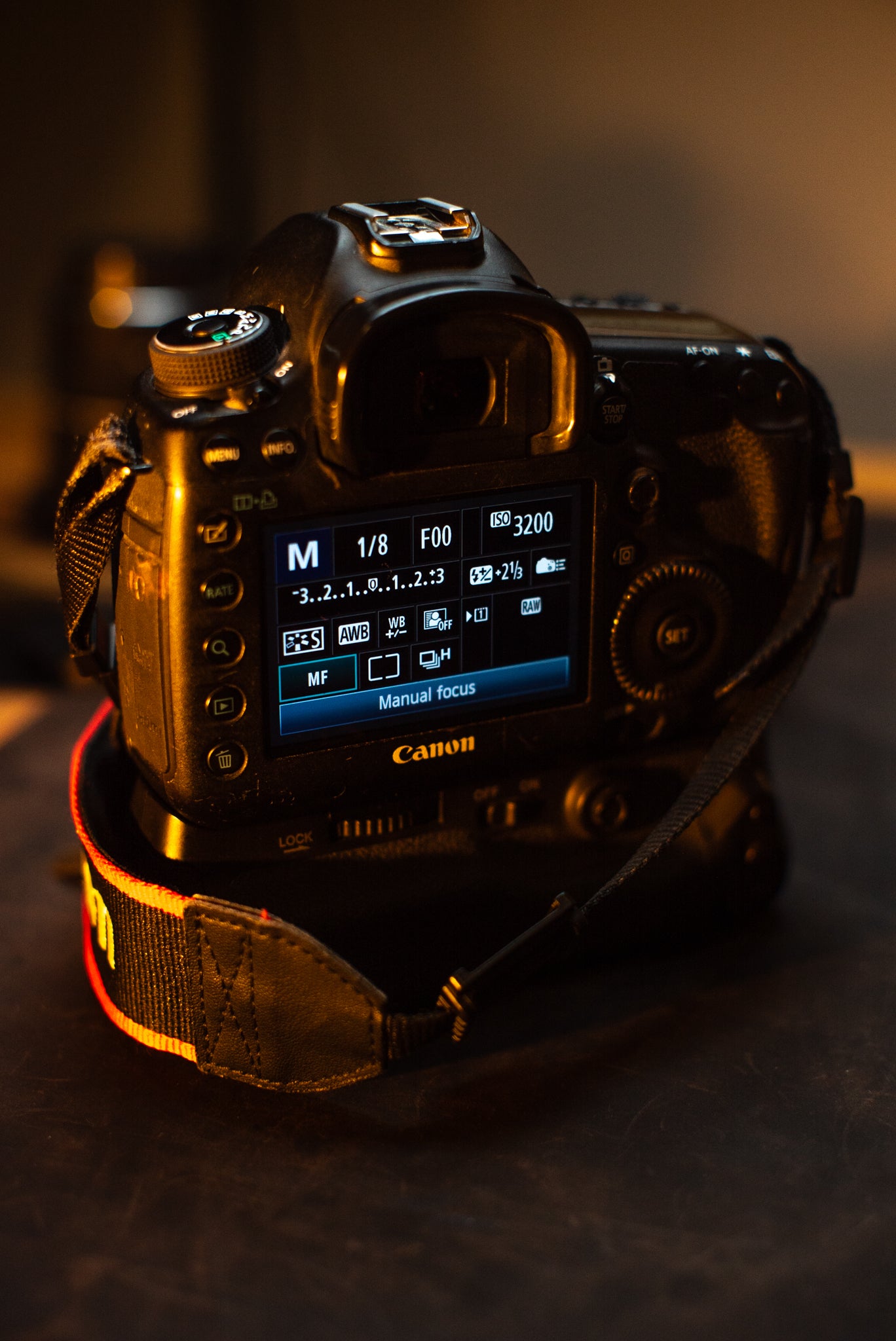 Canon EOS 5D Mark III + Battery Grip – Full Frame Profesional