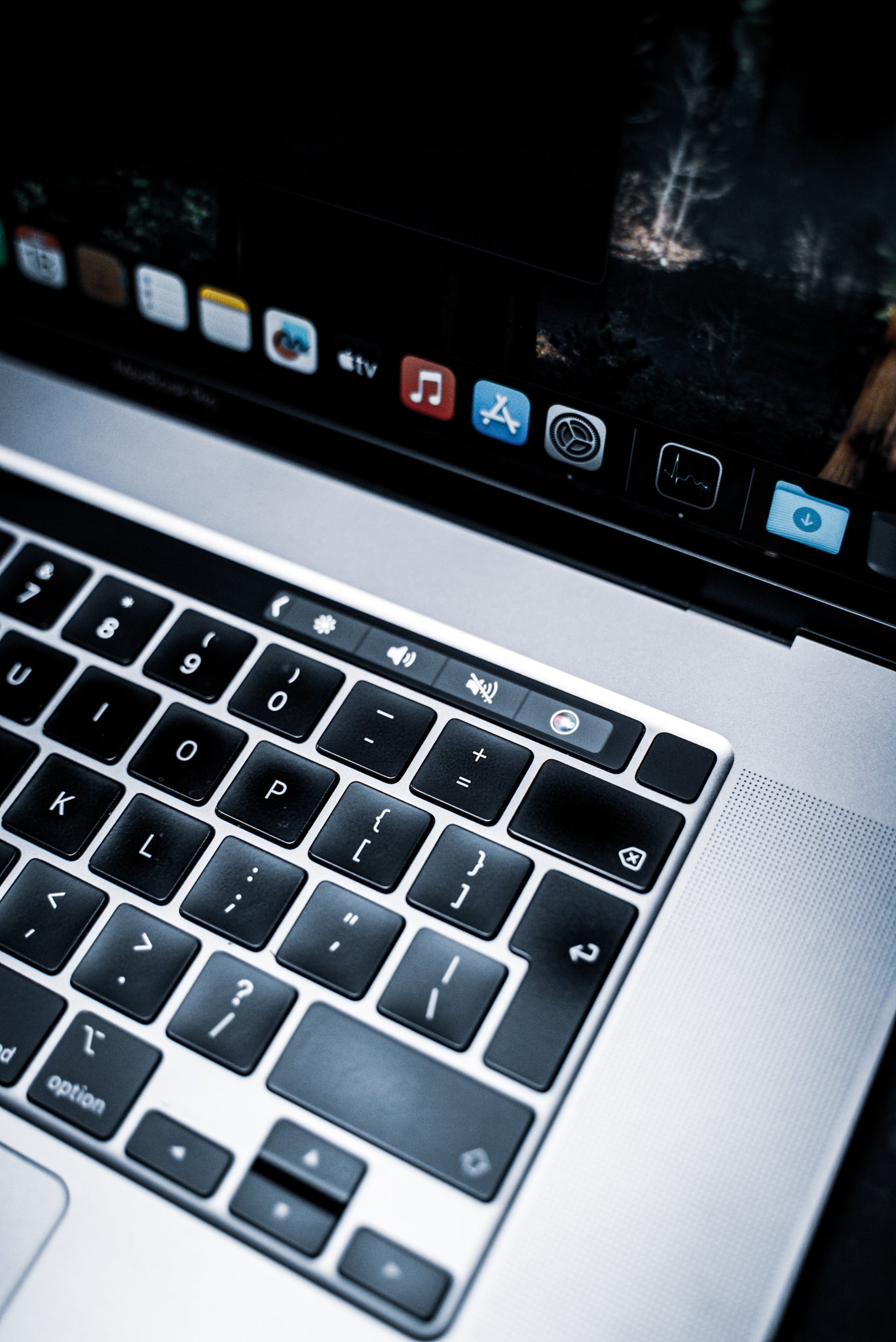 MacBook Pro 16” (2019) – Intel Core i7 / 32GB RAM / 512GB SSD – Gris Espacial