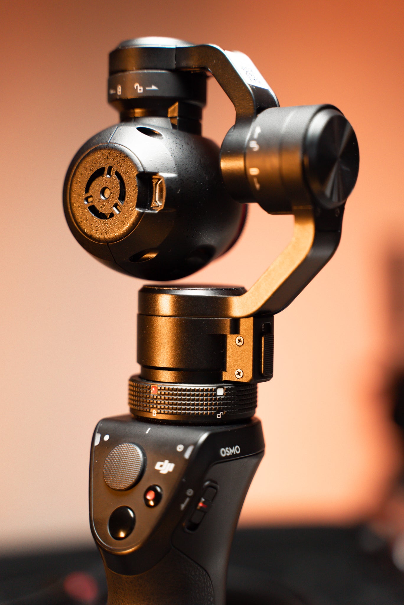 DJI Osmo  – Cámara Estabilizada 3 Ejes Ultra Compacta