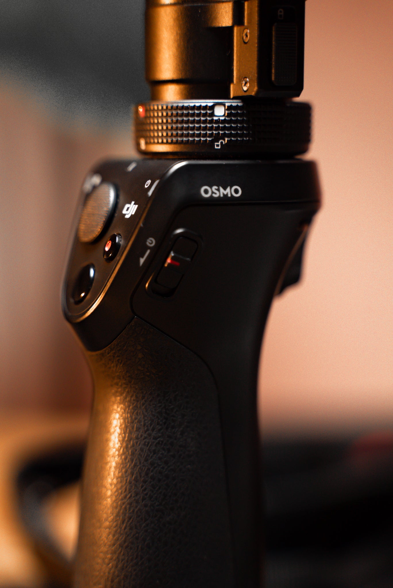 DJI Osmo  – Cámara Estabilizada 3 Ejes Ultra Compacta