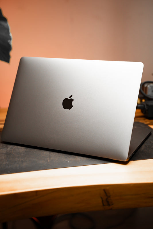 Apple MacBook Pro 15” Retina – Intel Core i7 / 32GB RAM / 256GB SSD