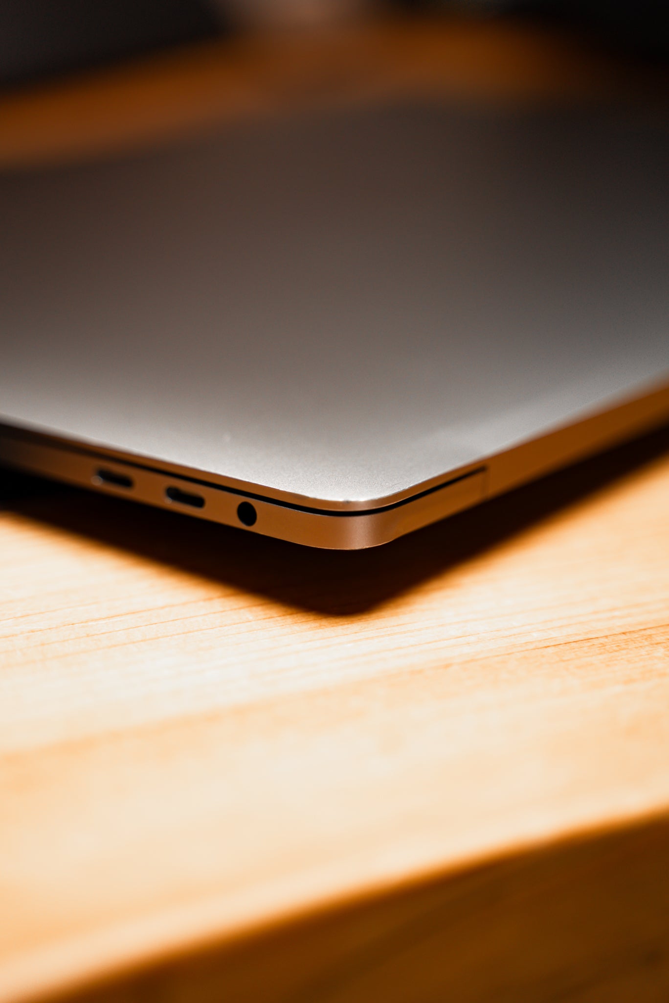MacBook Pro 15” (2019) – Intel Core i7 / 16GB RAM / 512GB SSD