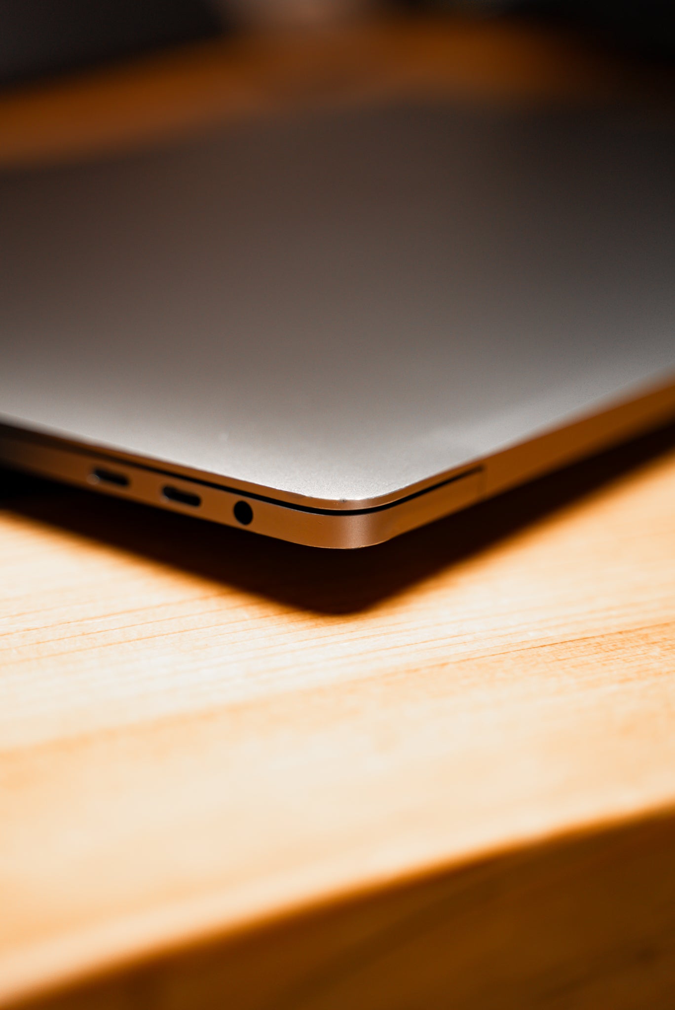 MacBook Pro 15” (2019) – Intel Core i7 / 16GB RAM / 512GB SSD