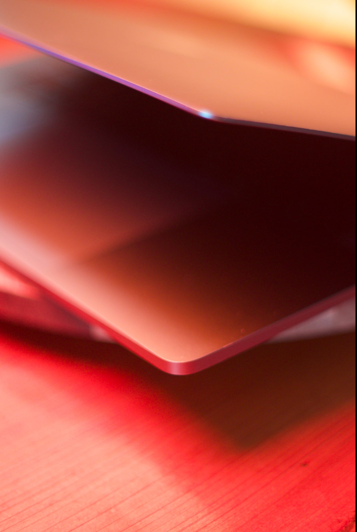 MacBook Pro 15" 2019 — i7 6 núcleos | 16GB RAM | 250GB SSD