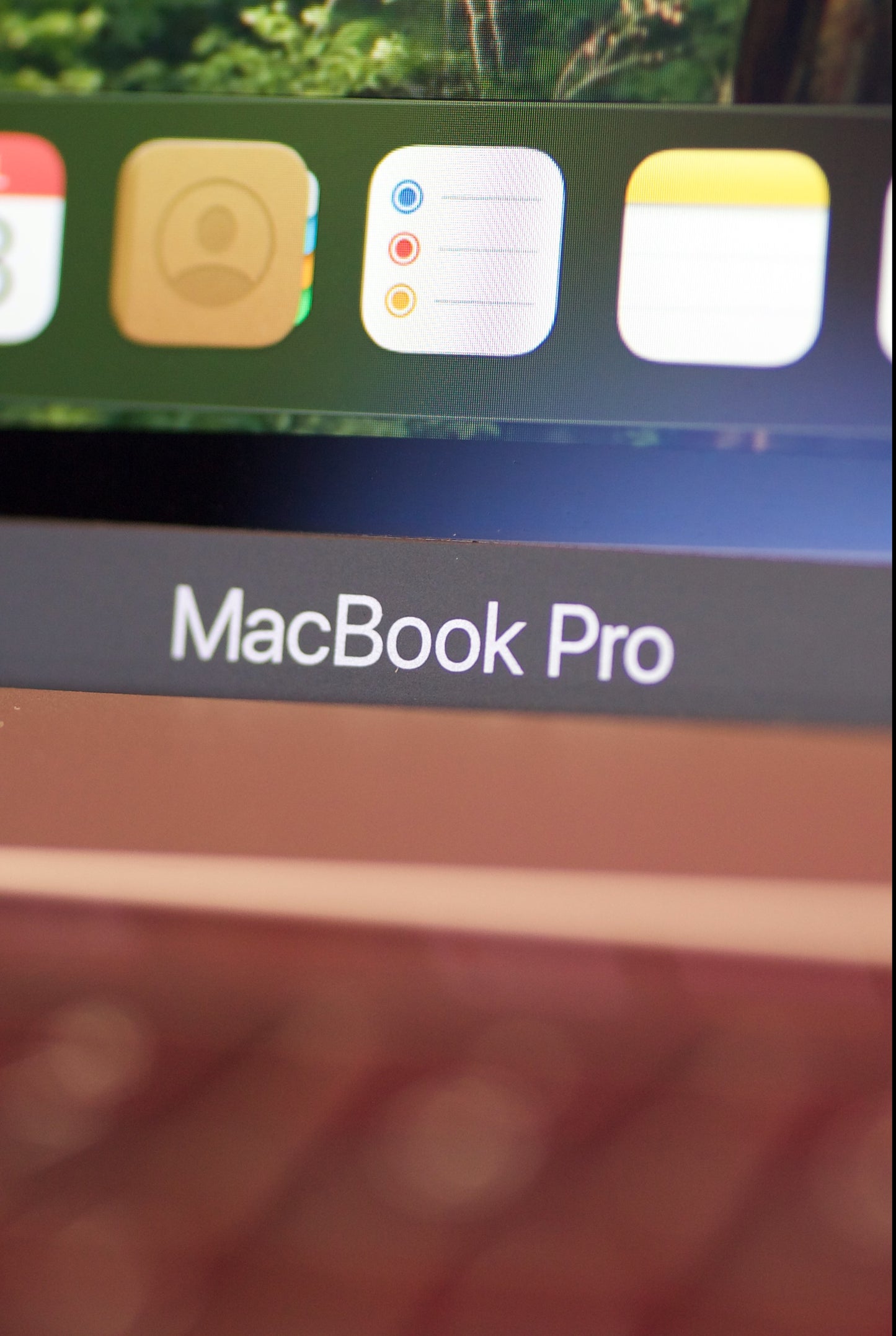 MacBook Pro 15" 2018 — i7 6 núcleos | 16GB RAM | 500GB SSD