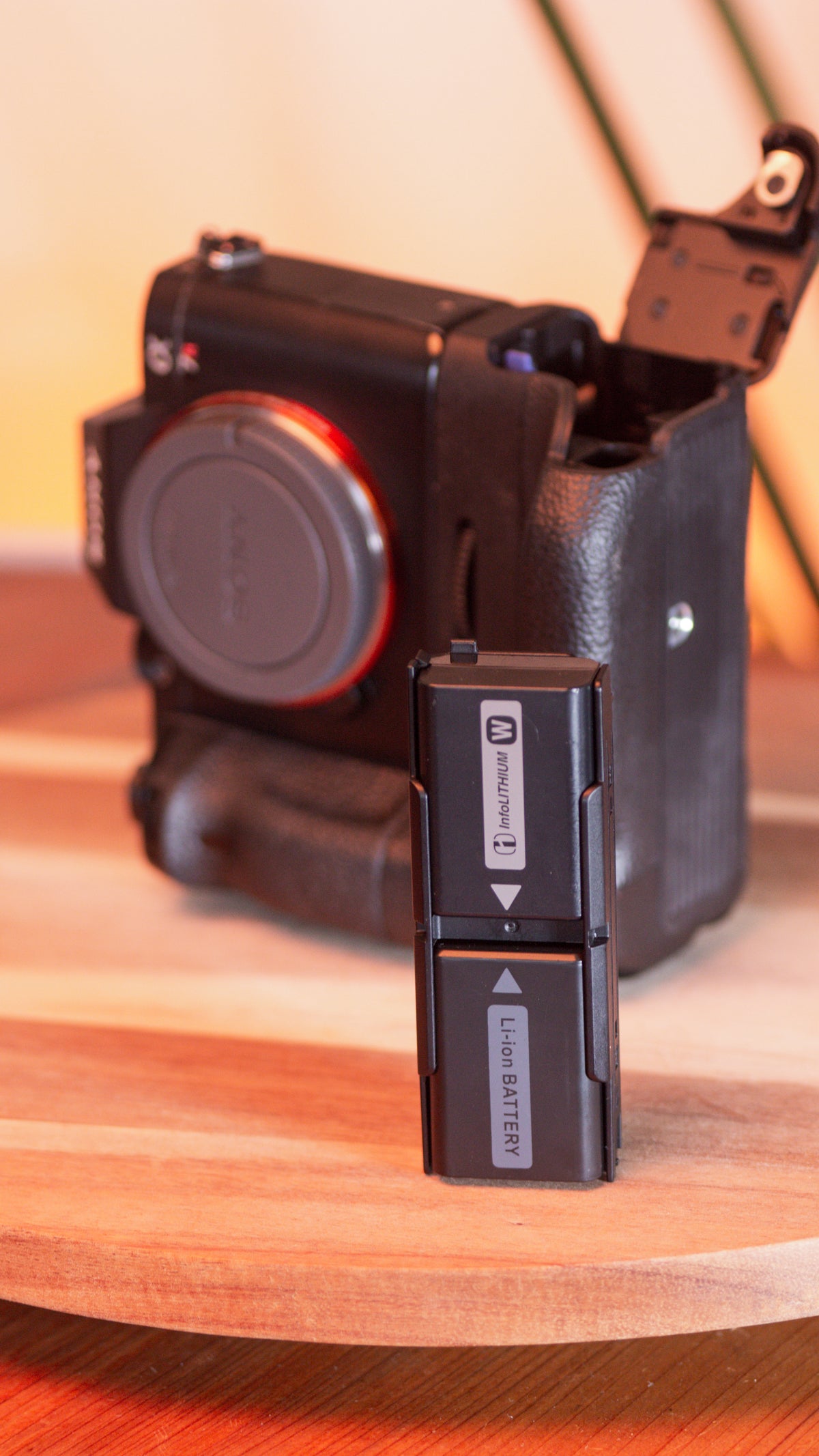 Sony A7R ll con battery grip – Cámara Mirrorless Full Frame de Alta Resolución