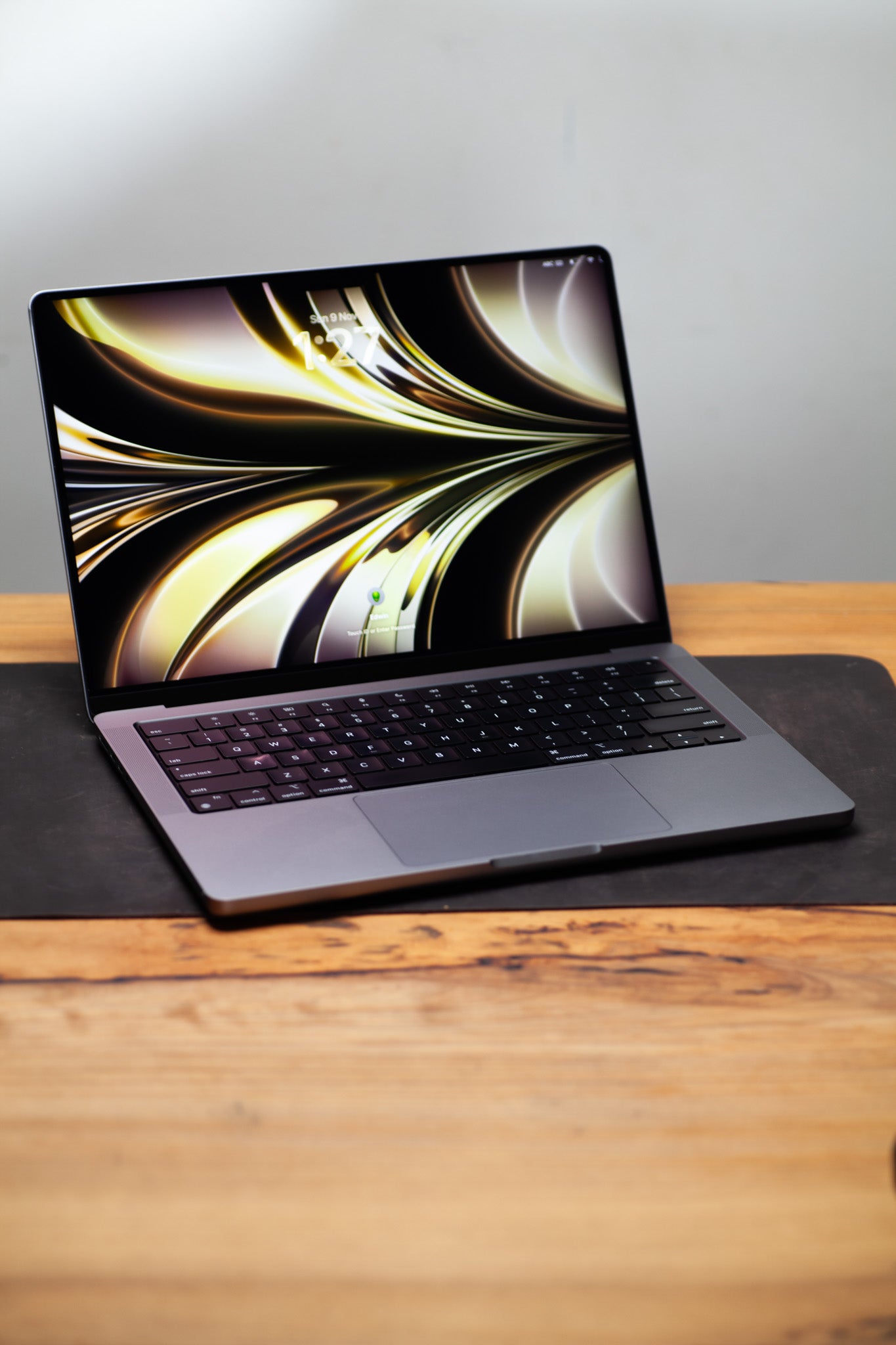 MacBook Pro 14" (2021) – Apple M1 Pro / 16GB RAM / 1TB SSD