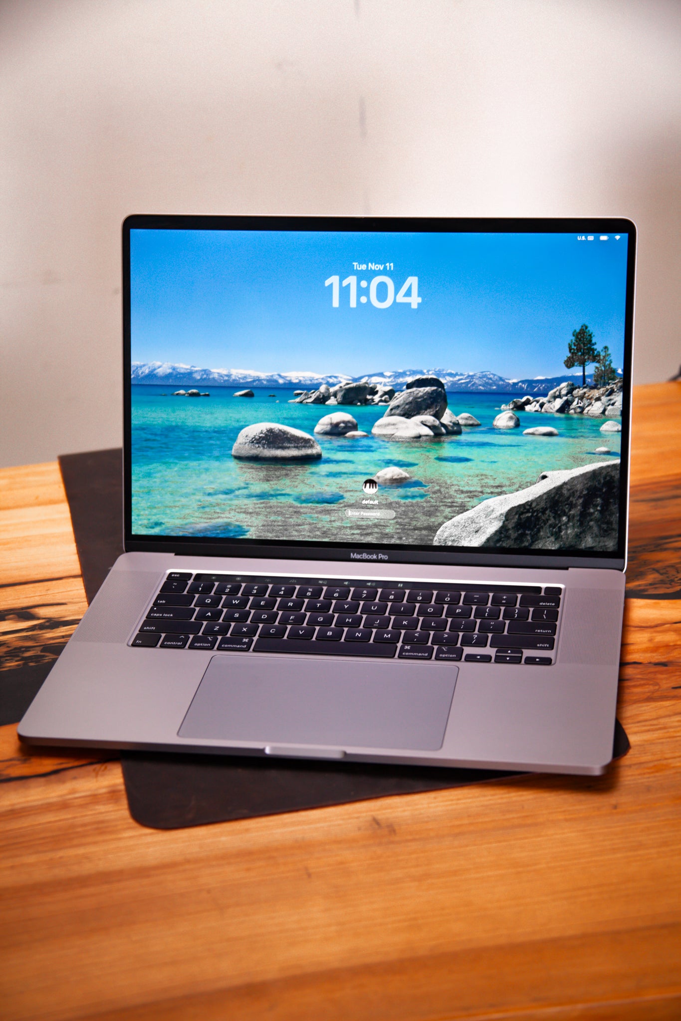 MacBook Pro 16" (2019) – Intel Core i7 / 16GB RAM / 512GB SSD