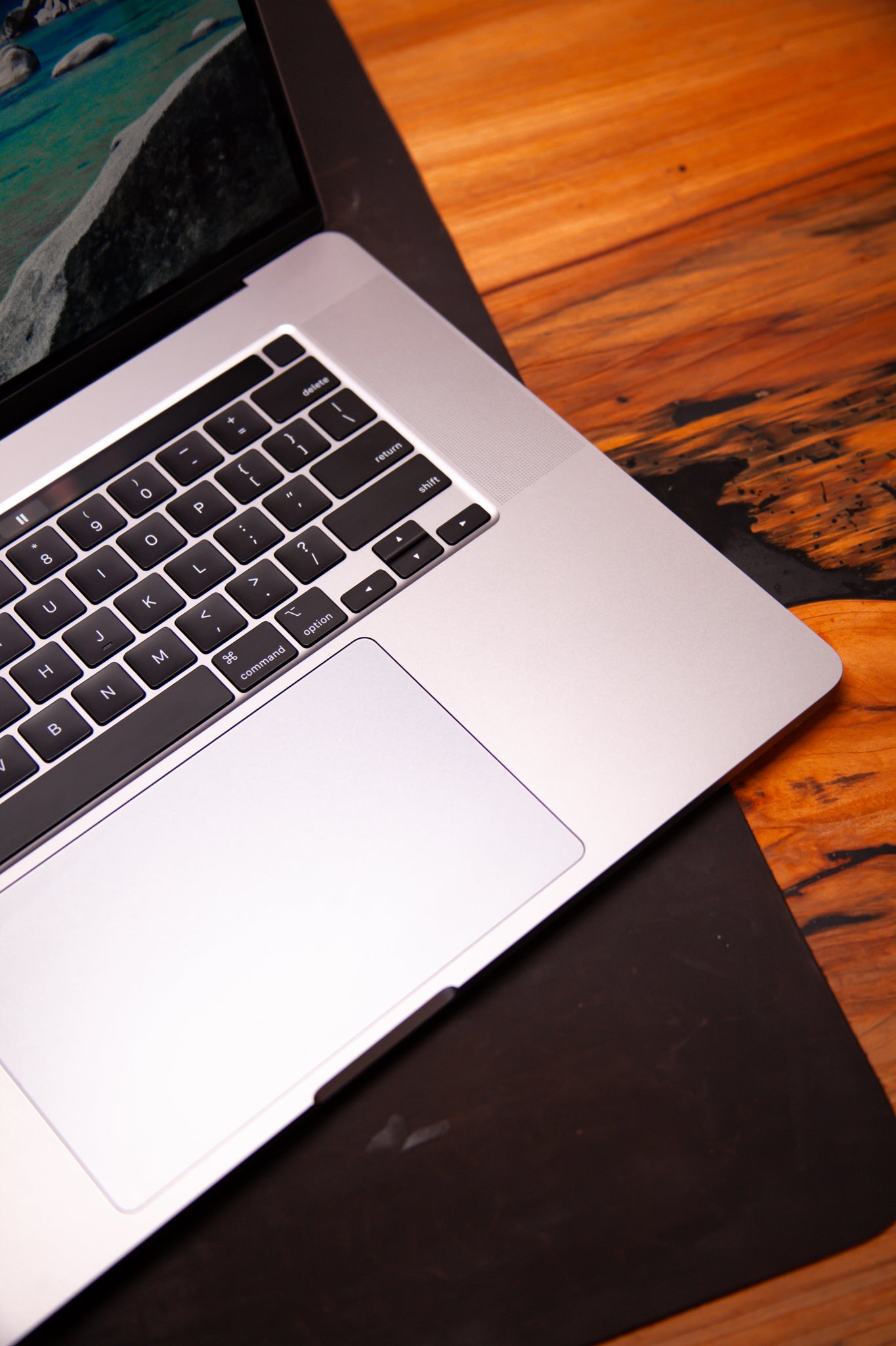 MacBook Pro 16" (2019) – Intel Core i7 / 16GB RAM / 512GB SSD