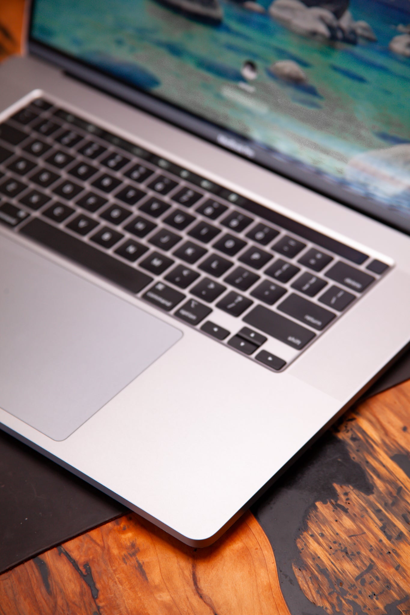 MacBook Pro 16" (2019) – Intel Core i7 / 16GB RAM / 512GB SSD