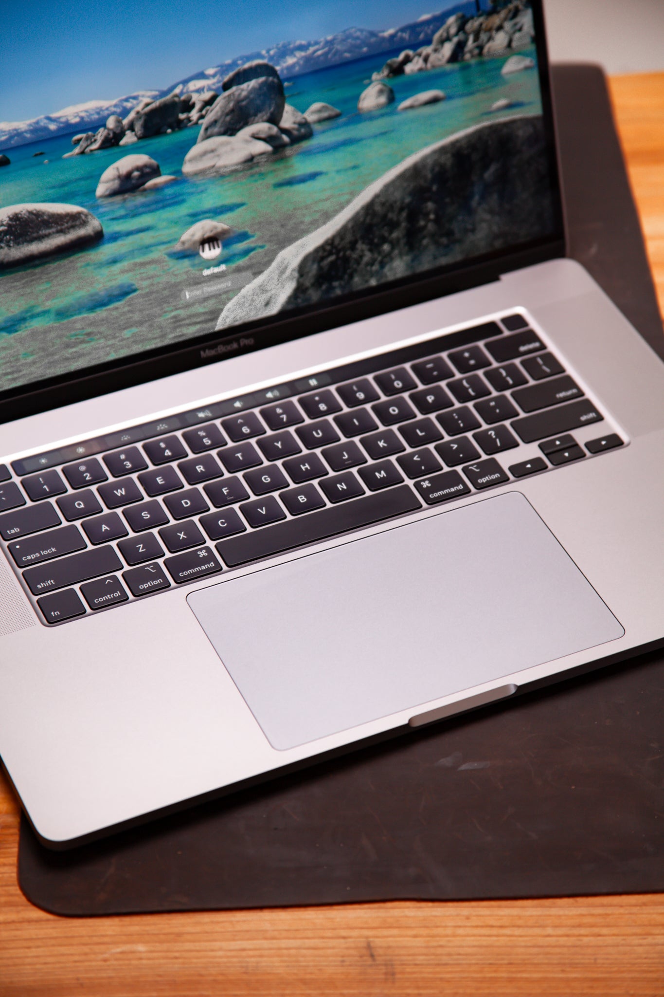 MacBook Pro 16" (2019) – Intel Core i7 / 16GB RAM / 512GB SSD