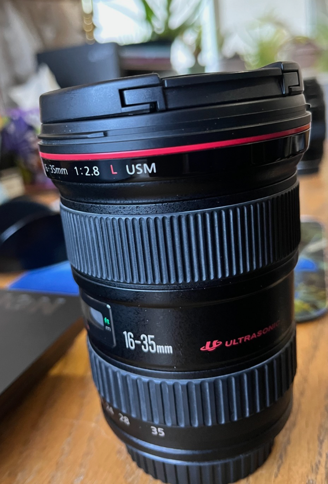 Canon EF 16-35mm f/2.8L USM