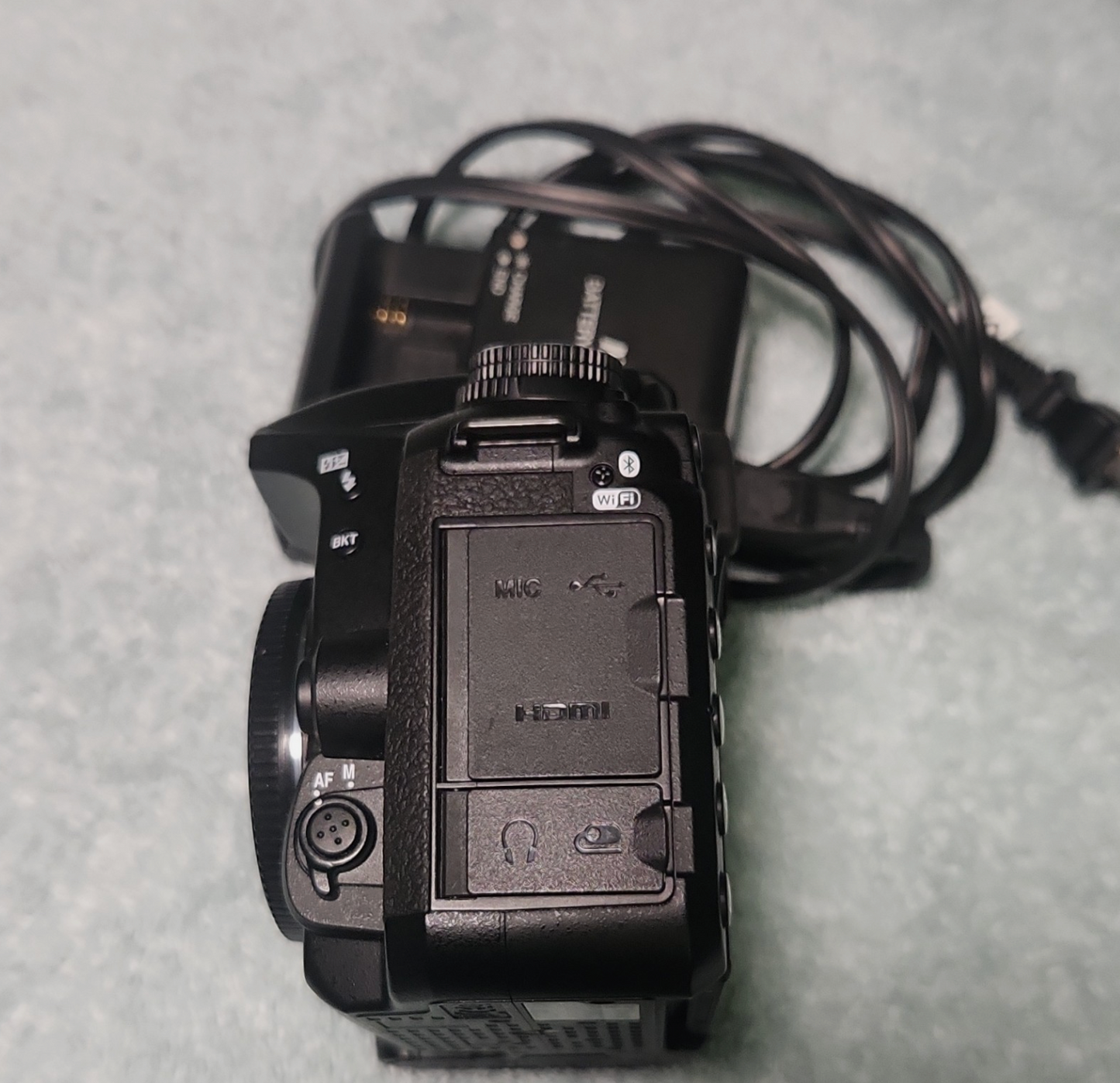 Nikon D7500 — Cámara DSLR APS-C de Gama Alta (Solo Cuerpo) 3729 disparos