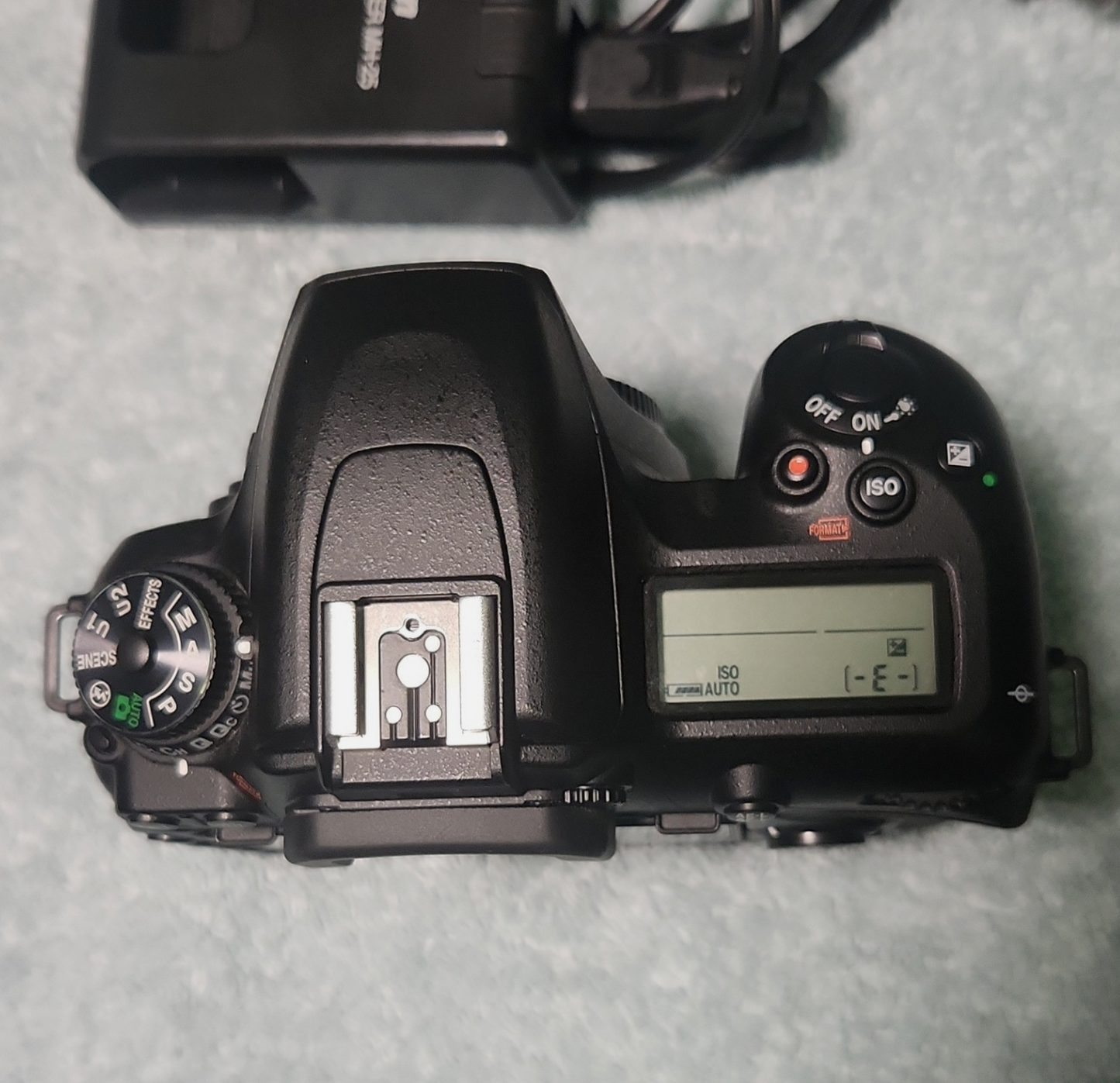 Nikon D7500 — Cámara DSLR APS-C de Gama Alta (Solo Cuerpo) 3729 disparos