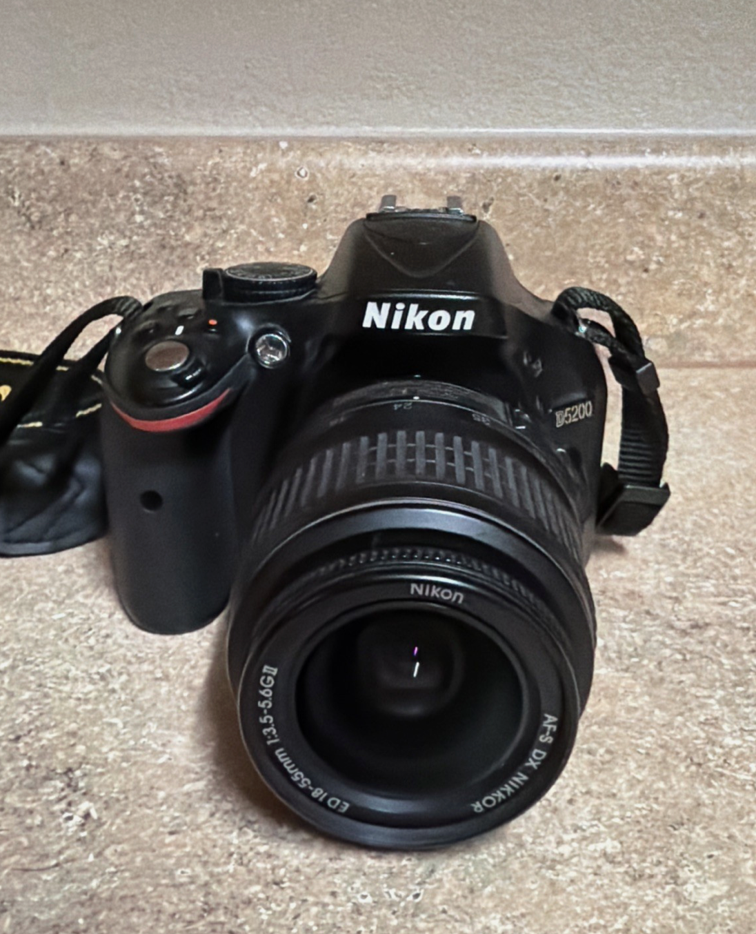 Nikon D5200 24.1MP DSLR Camera + 18-55mm