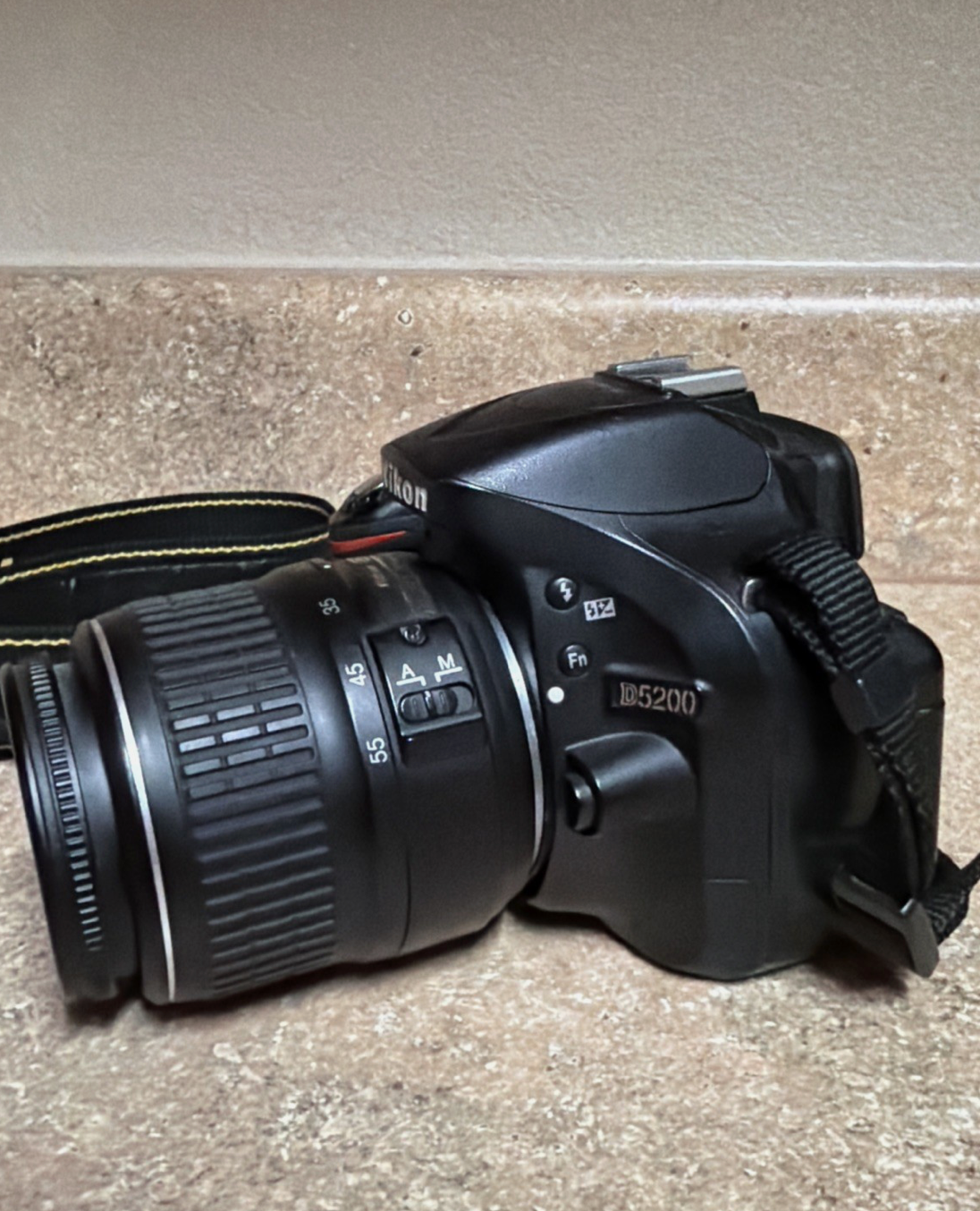 Nikon D5200 24.1MP DSLR Camera + 18-55mm