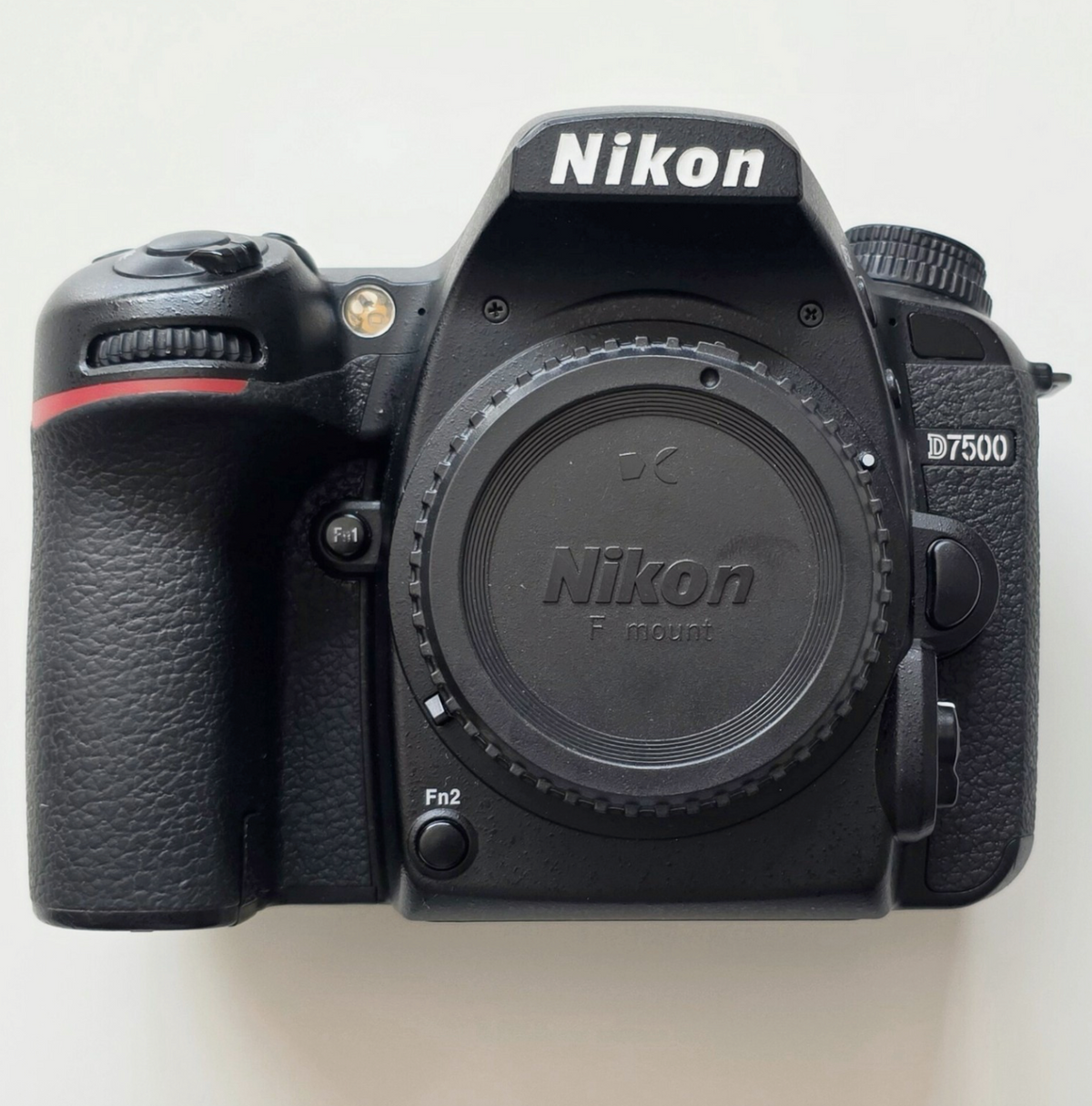 Nikon D7500 + NIKKOR 18-140mm f/3.5-5.6G ED VR