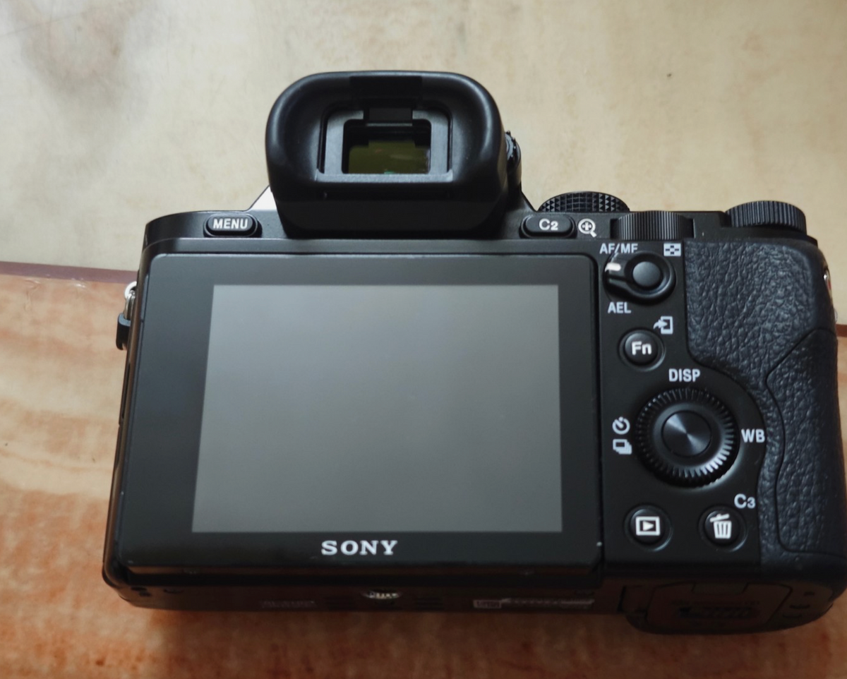 Sony α7 + Tamron 24mm f/2.8 Di III OSD M1:2