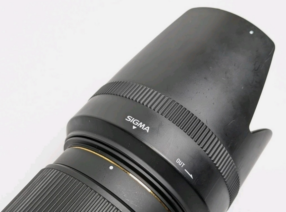 Sigma 70-200mm f/2.8 APO DG HSM with Optical Stabilizer – Canon EF mount