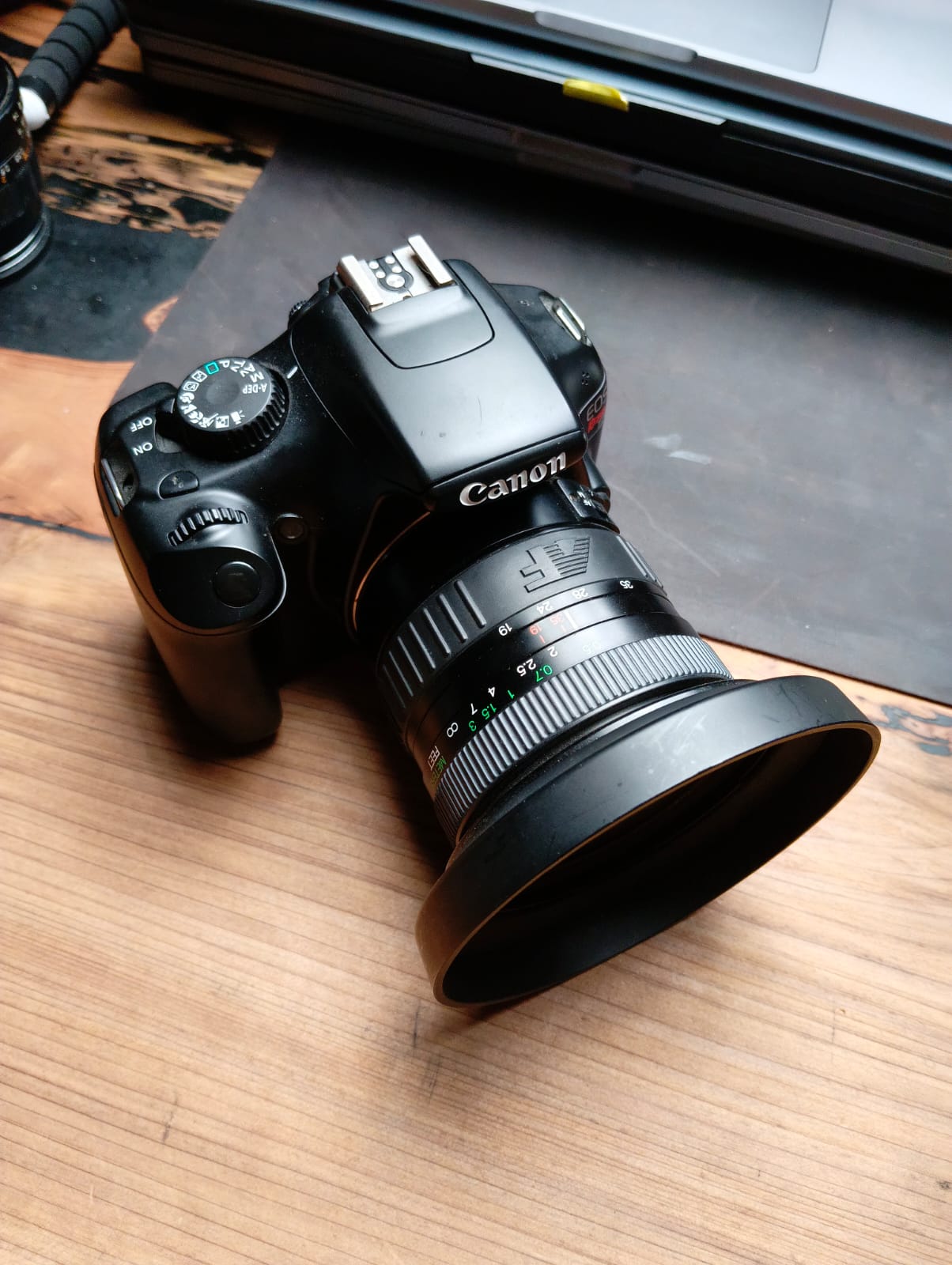 Canon t3 Con lente Vivitar 19-35mm