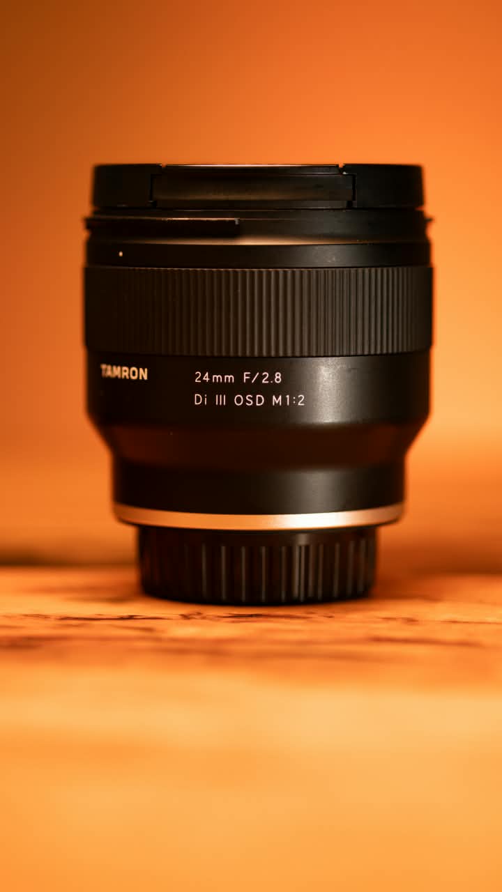 Tamron 24mm f/2.8 Di III OSD M1:2 — Sony E / FE