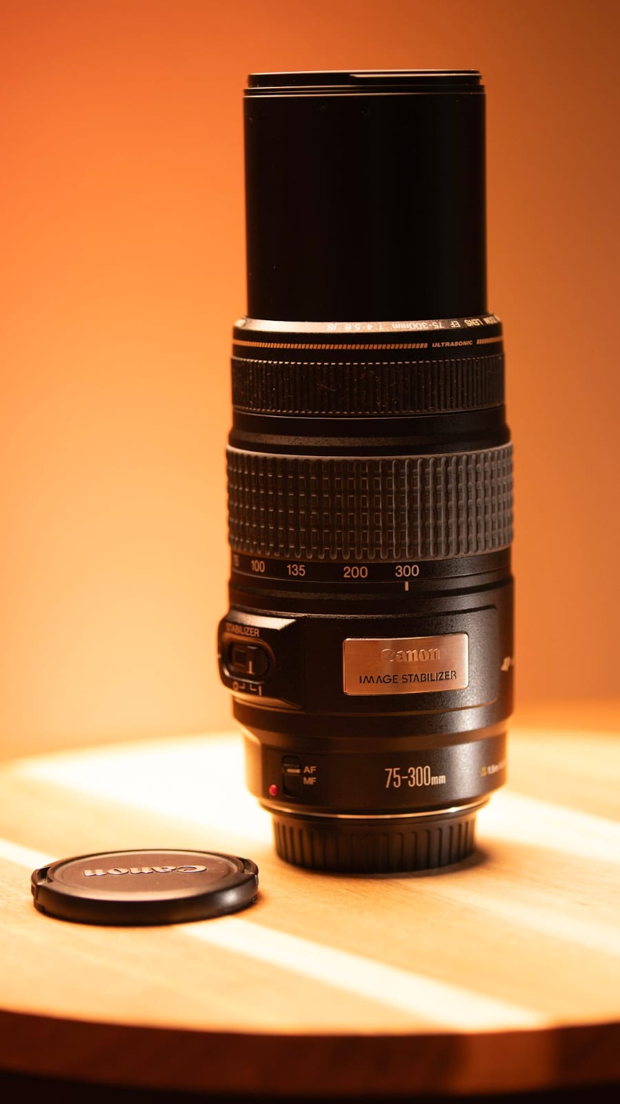 Canon EF 75-300mm f/4-5.6 IS USM — Telefoto con Estabilización