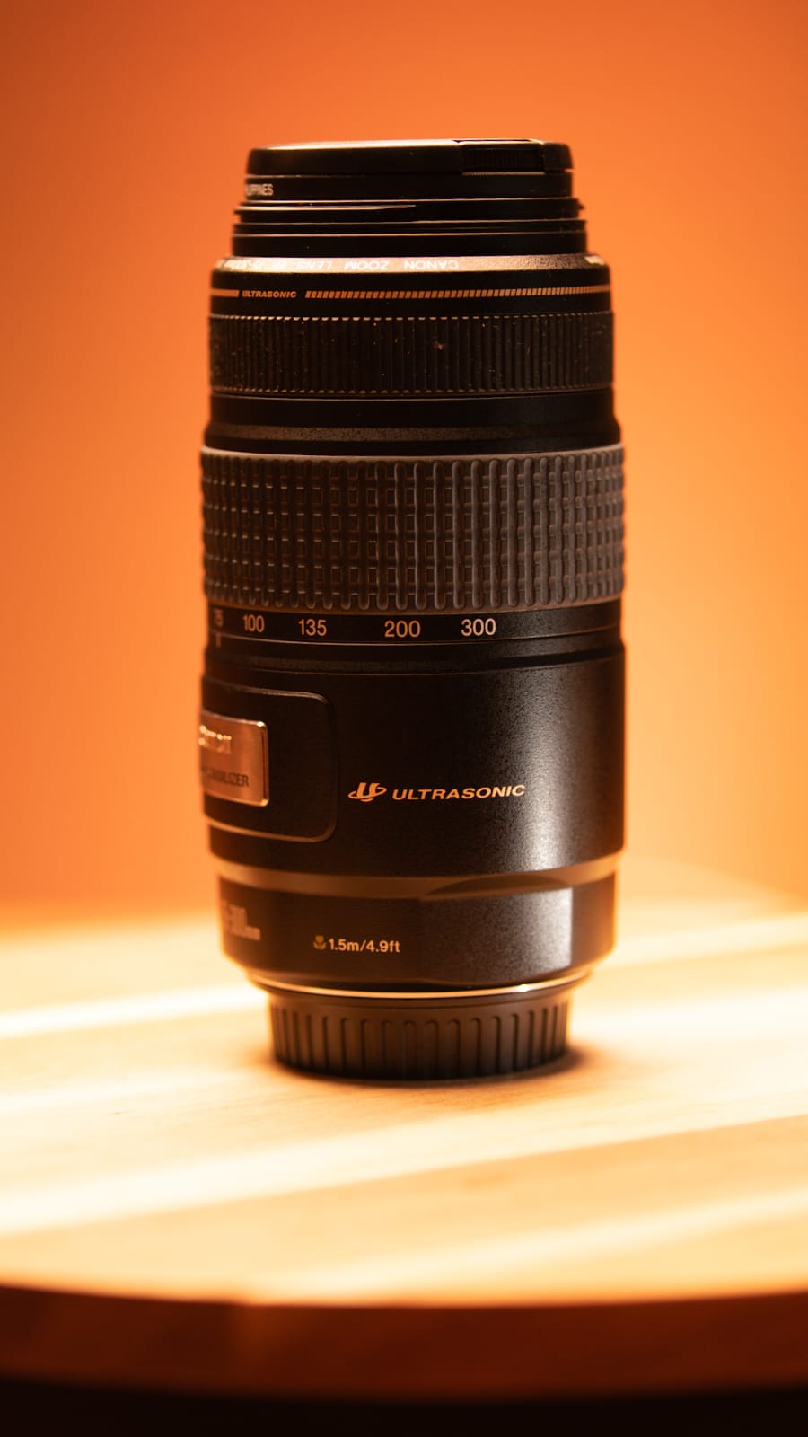 Canon EF 75-300mm f/4-5.6 IS USM — Telefoto con Estabilización