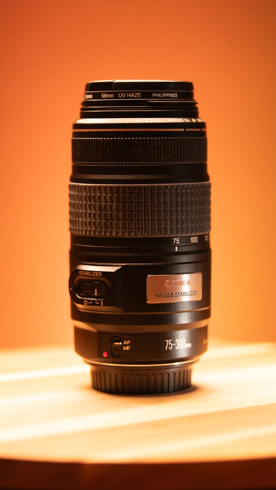 Canon EF 75-300mm f/4-5.6 IS USM — Telefoto con Estabilización