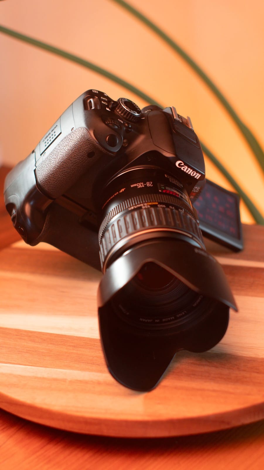 Canon EOS Rebel T4i + Canon EF 28-135mm IS USM + Battery Grip