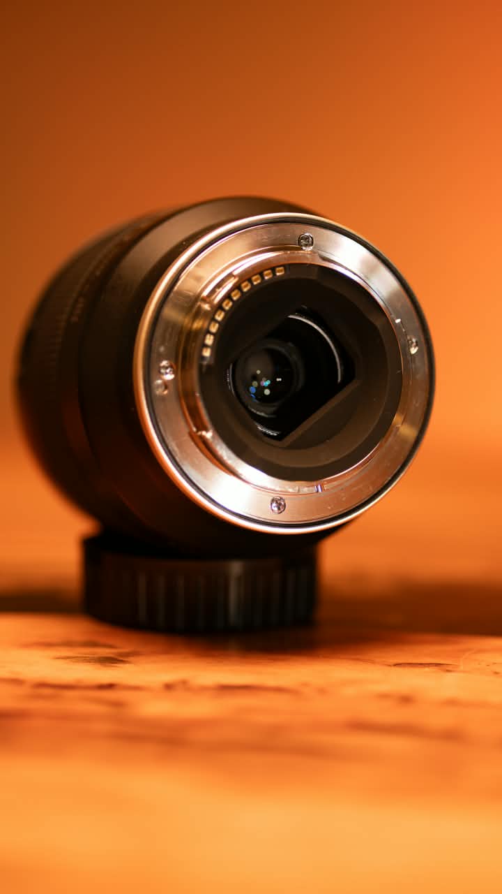 Tamron 24mm f/2.8 Di III OSD M1:2 — Sony E / FE